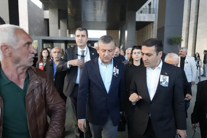 Özgür Özel: Saldırı kesinlikle planlı, ‘Sokaktan çekilin’ mesajı verildi