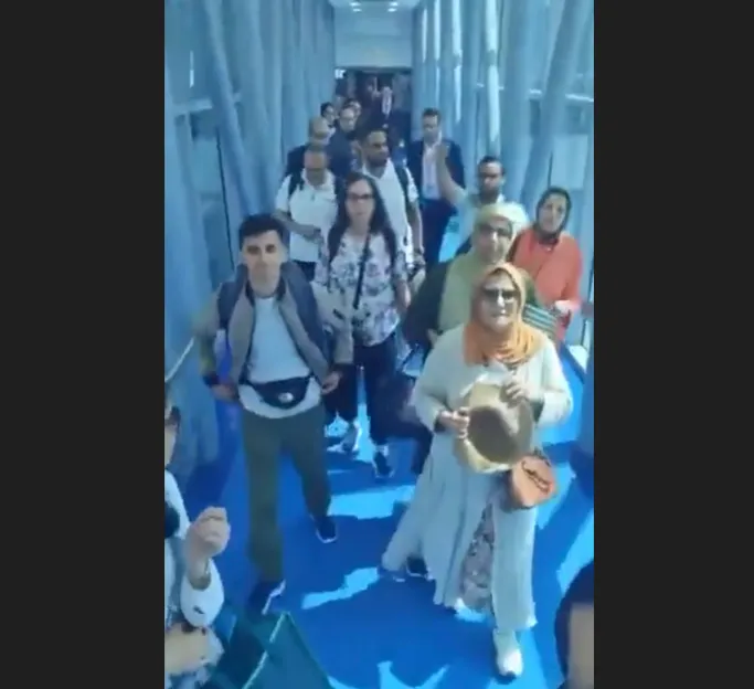 Mısır ablukayı kırmak için Refah Sınır Kapısı’na gitmek isteyen aktivistleri gözaltına alıyor: “Ziyaretler için önceden onay gerekli”