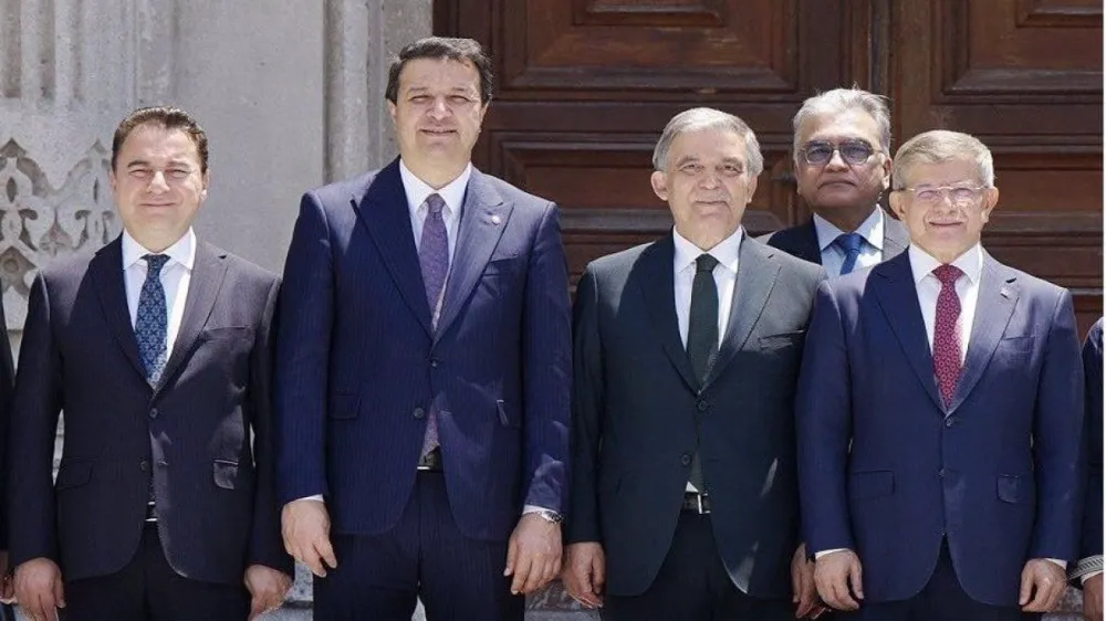 ırağan’da tarihi fotoğraf: Gül, Davutoğlu, Babacan ve Arıkan aynı karede