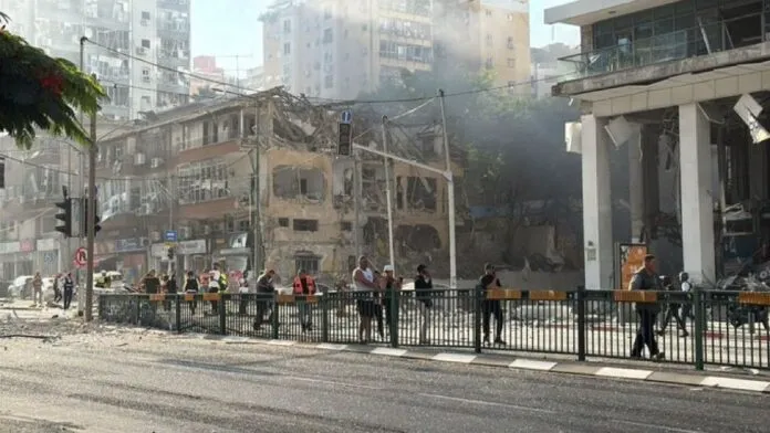 Tel Aviv’de büyük patlamalar…
