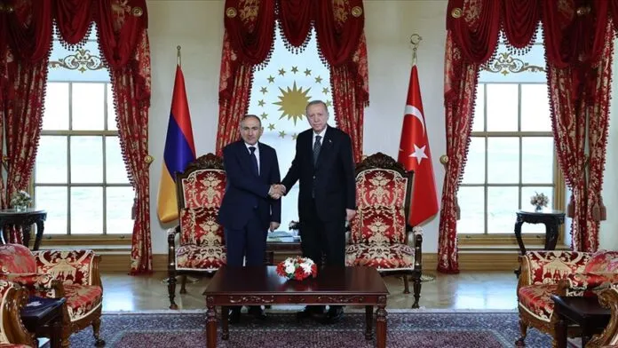 Erdoğan Paşinyan’ı kabul etti