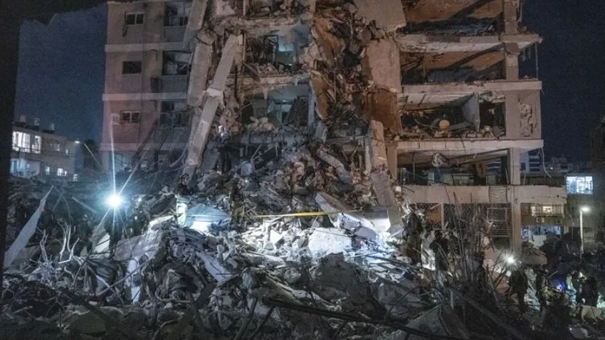 İsrail, kayıplarını duyurmaktan korkuyor; ölülerini gece gömüyor