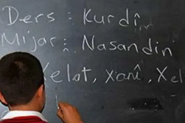 Kürtçe seçmeli ders 60 bin öğrenciyle rekor kırdı: “DEM Parti destek verse 500 bin öğrenci seçerdi”