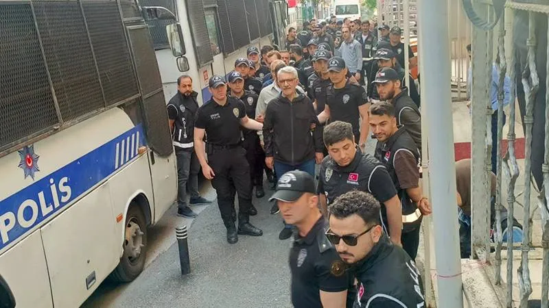 İBB’ye 5. Dalga operasyonu: Gözaltındakiler adliyeye sevk edildi; 1 kişi tutuklandı, 1 kişi serbest