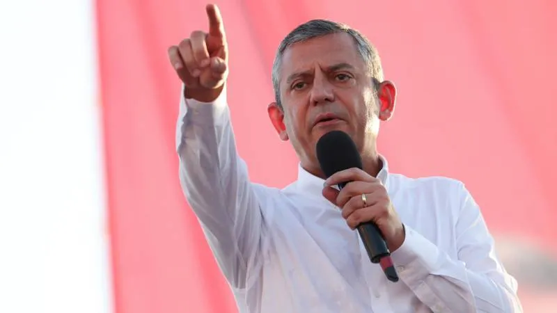 Özel “Kürtleri ilkesiz görmeyin” dedi, Erdoğan’ın ‘Türk-Kürt-Arap ittifakı’ çıkışına rest çekti: Ümmetçilik çatısı üzerinden sana hesap yaptırmayız!