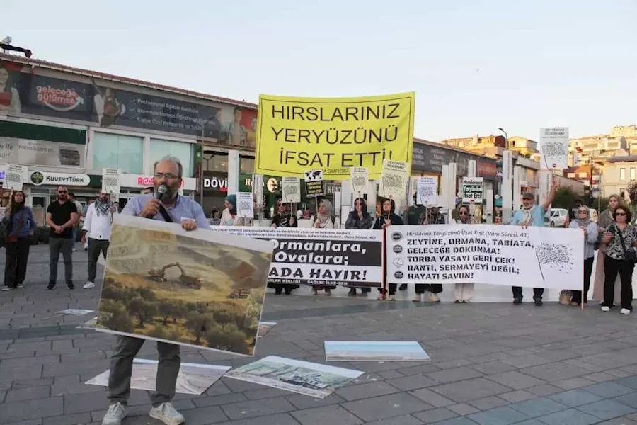 Üsküdar’da Eylem: Torba Yasayı Geri Çek! Zeytine, Ormana, Kıyılara Dokunma!