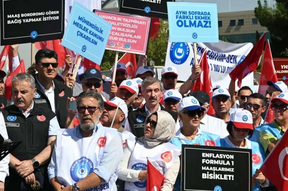 Kamu emekçileri iş bıraktı