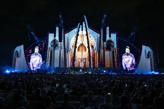 Sami Yusuf İstanbul’da 25 bin kişiye konser verdi