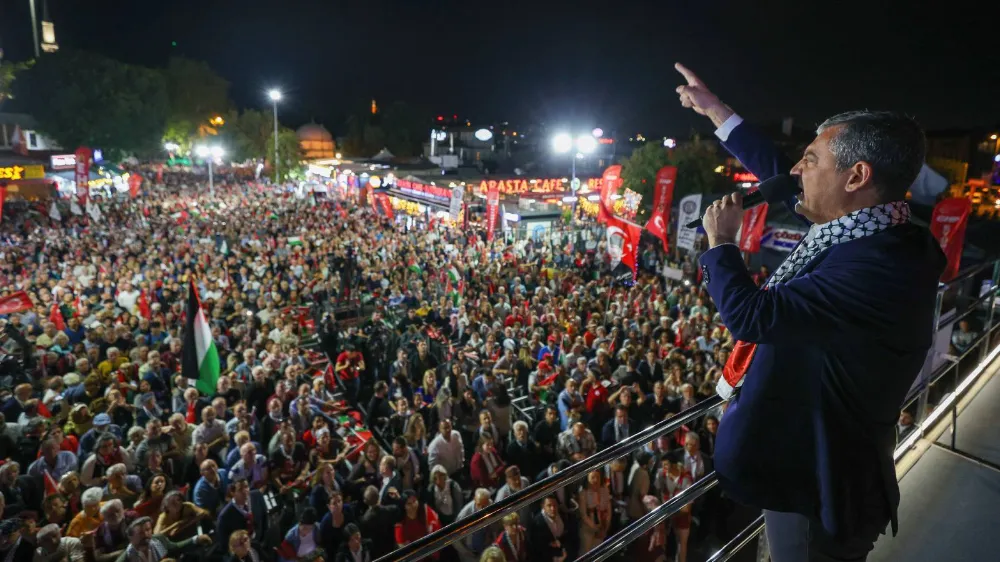 Özgür Özel: Bu yoksullukta Trump